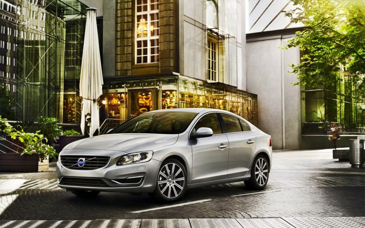 Автомобиль Volvo S60 Седан — отзывы владельцев